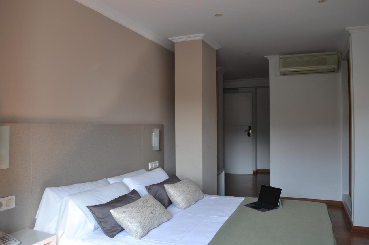 Duerming Villa De Sarria Hotel Extérieur photo